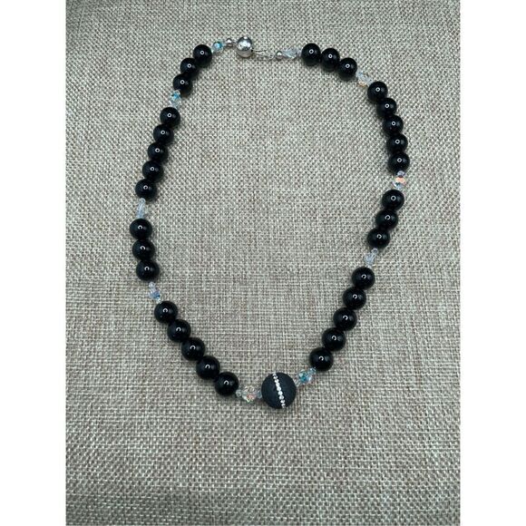 Vintage Tourmaline Black Beaded Choker Necklace with Silver Ball Push Clasp - Picture 4 of 10